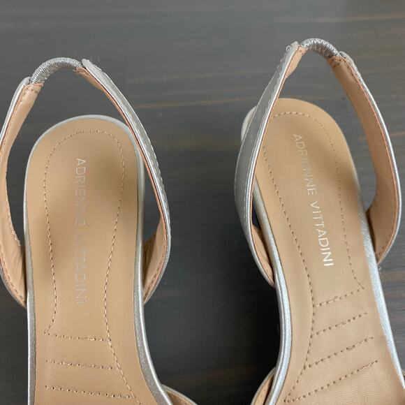 Adrienne Vittadini Suze Kitten Heels Slingback Size 7.5M Silver Pointed Toe NEW - Picture 6 of 10